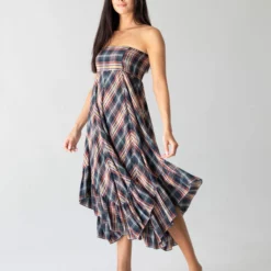 Natural Life Feelin' Alive Convertible Midi Skirt - Navy Plaid -Natural Life Shop 1A2A0668 scaled