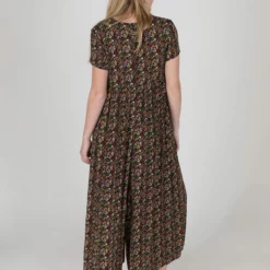 Natural Life Avery Wide-Leg Jumpsuit - Black Branches 13 Natural Life Avery Wide-Leg Jumpsuit - Black Branches -Natural Life Shop 1A2A3319 scaled