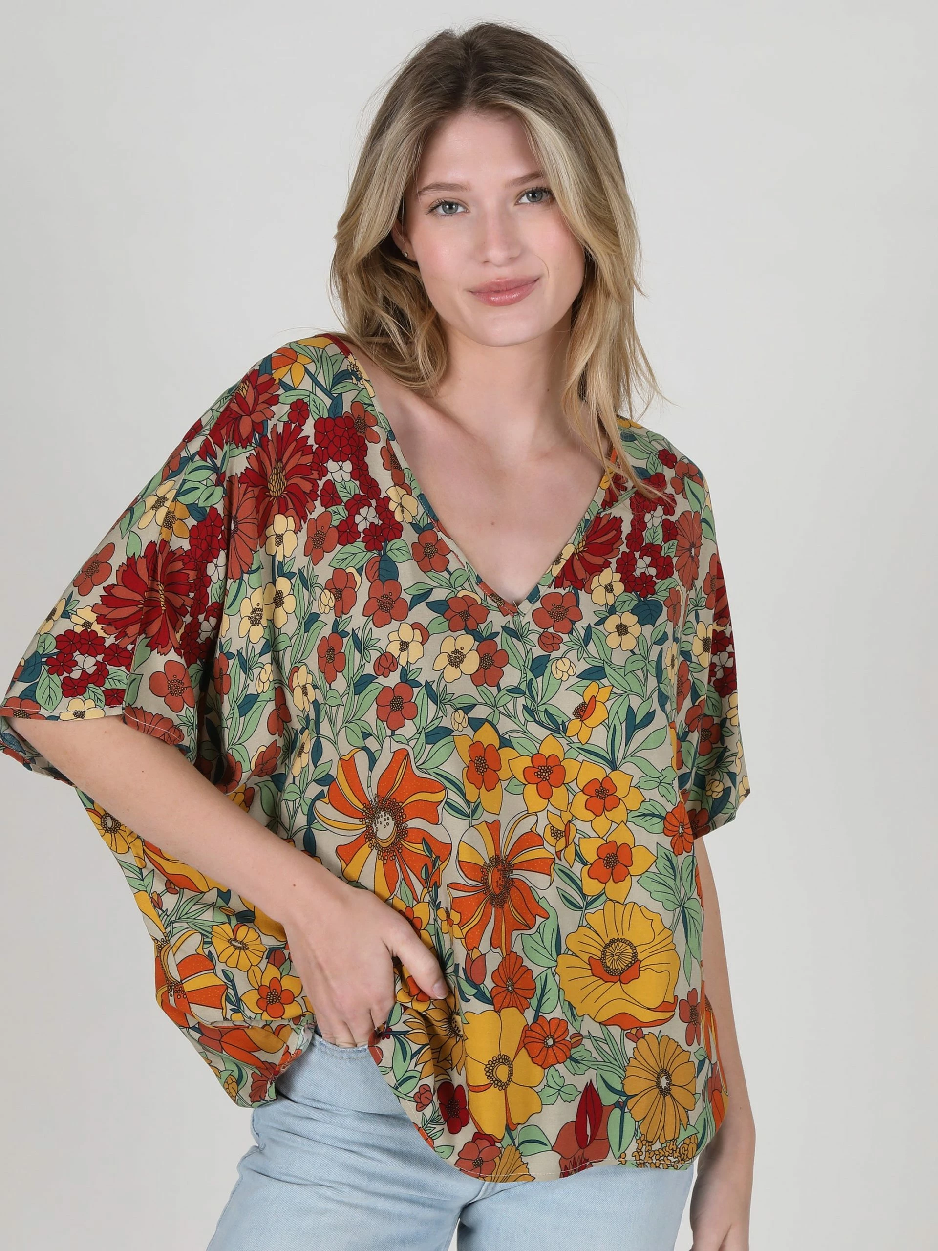 Natural Life Easy V-Neck Top - Gold Vintage Floral 5 Natural Life Easy V-Neck Top - Gold Vintage Floral - Image 3