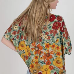 Natural Life Easy V-Neck Top - Gold Vintage Floral 9 Natural Life Easy V-Neck Top - Gold Vintage Floral -Natural Life Shop 1A2A3680 scaled