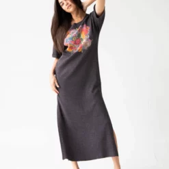 Natural Life Graphic Tee Maxi Dress - Charcoal Floral Bouquet -Natural Life Shop 1A2A4276 scaled