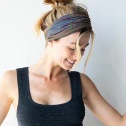 Natural Life Full Boho Bandeau® Headband - Dark Patchwork 10 Natural Life Full Boho Bandeau® Headband - Dark Patchwork -Natural Life Shop 1A2A4317 scaled