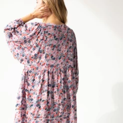 Natural Life Oversized Lace Tunic - Pink Calico -Natural Life Shop 1A2A4320 scaled