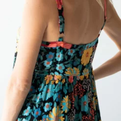 Natural Life Sidney Maxi Dress - Black Coral Floral 11 Natural Life Sidney Maxi Dress - Black Coral Floral -Natural Life Shop 1A2A5493 scaled
