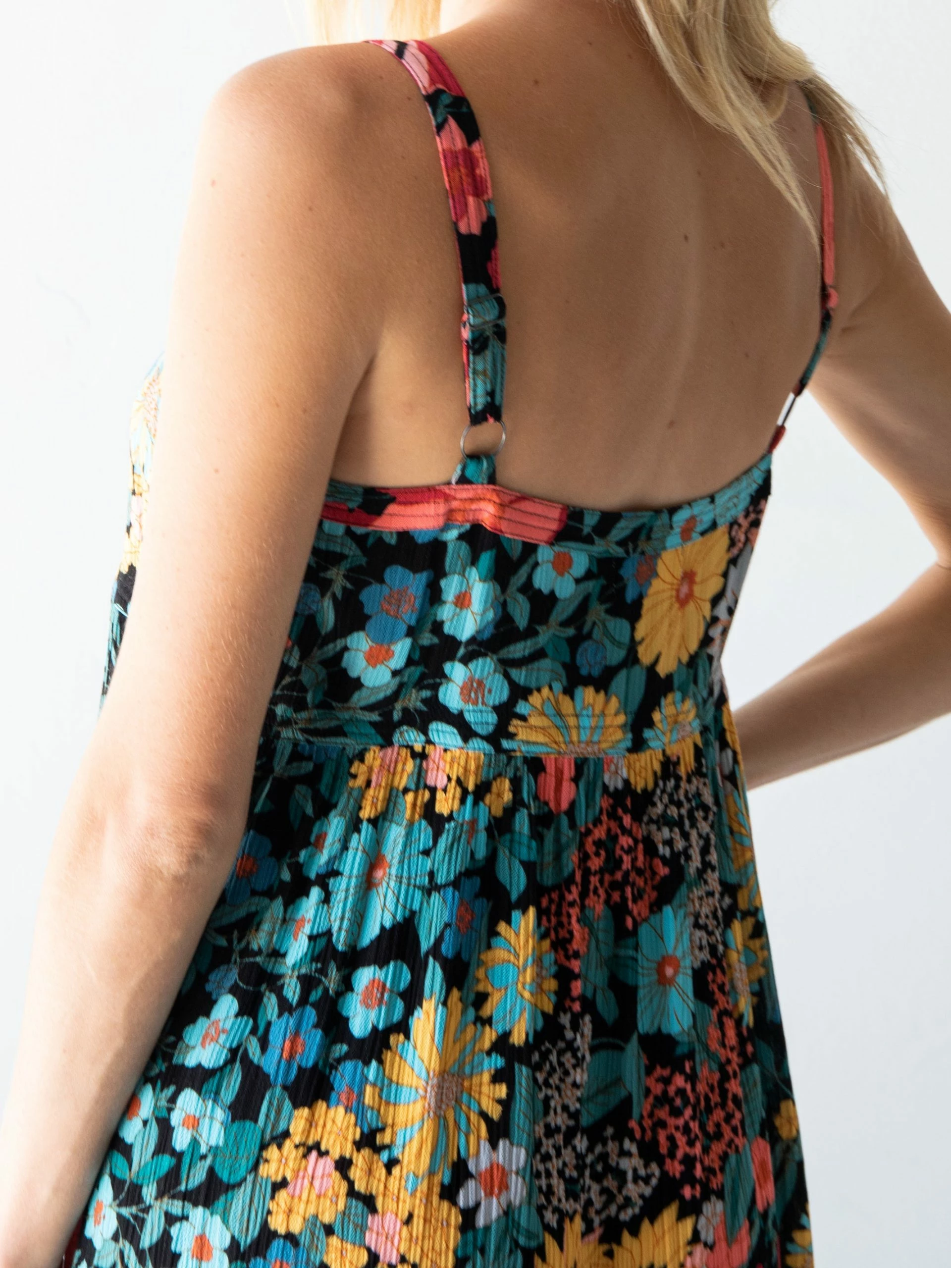 Natural Life Sidney Maxi Dress - Black Coral Floral 7 Natural Life Sidney Maxi Dress - Black Coral Floral - Image 5