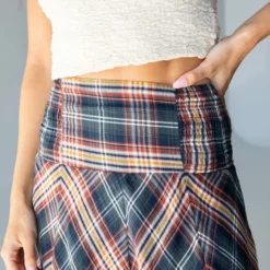 Natural Life Feelin' Alive Convertible Midi Skirt - Navy Plaid -Natural Life Shop 1A2A9667 scaled
