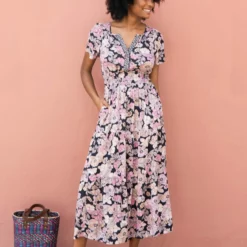 Natural Life Bella Maxi Dress - Light Pink Floral 11 Natural Life Bella Maxi Dress - Light Pink Floral -Natural Life Shop 484A0022 Edit 20copy scaled