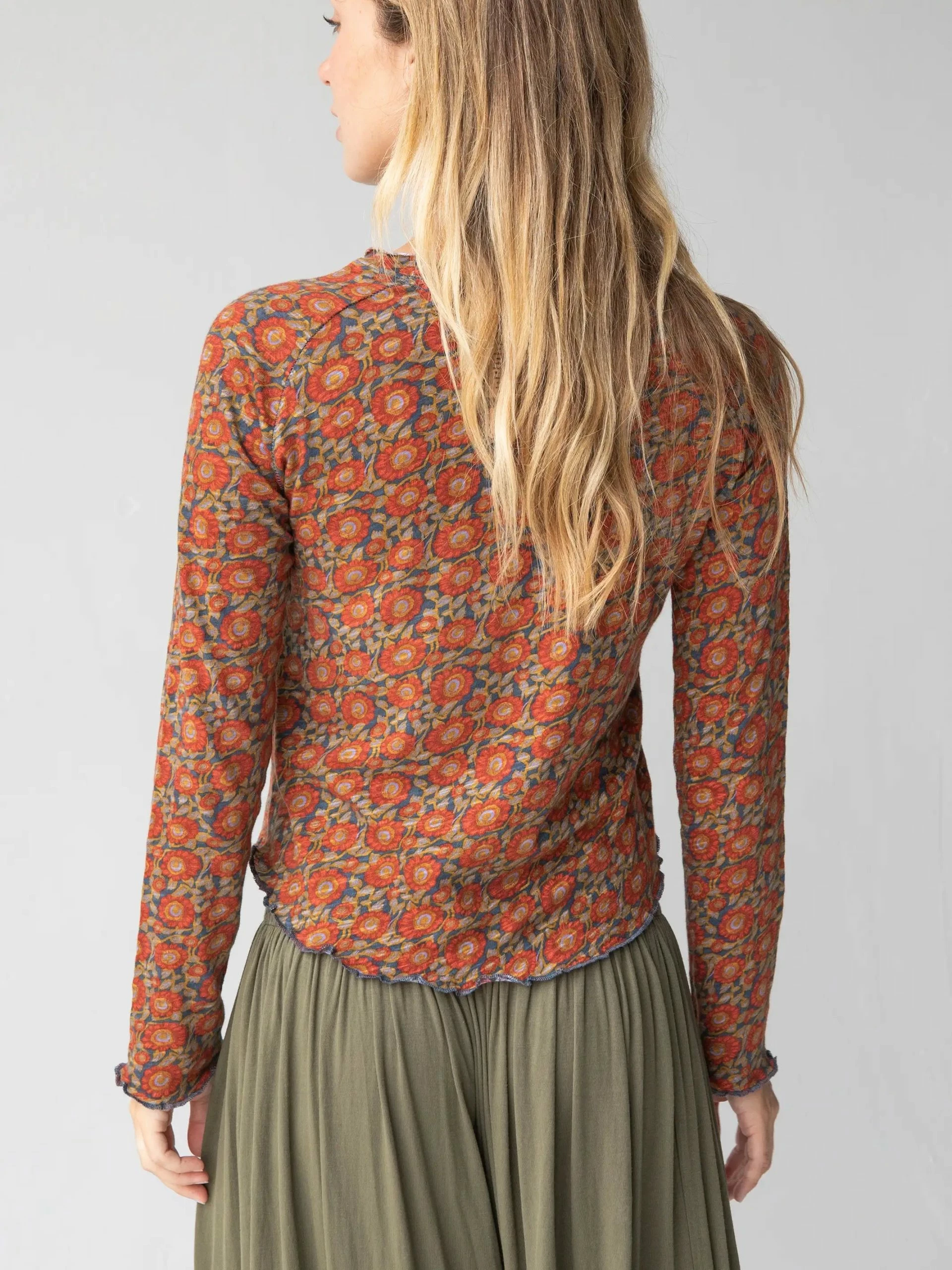 Natural Life Lily Printed Knit Long Sleeve Tee Shirt - Blue Red Vines 5 Natural Life Lily Printed Knit Long Sleeve Tee Shirt - Blue Red Vines - Image 3