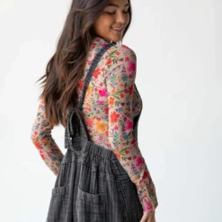 Natural Life Carina Mesh Top - Grey Bright Floral -Natural Life Shop 484A3250 20copy ccc033a5 1b5b 4421 80c7 53a20c4a6808 scaled