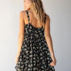Natural Life Patti Dress - Black Bouquets -Natural Life Shop 484A5084