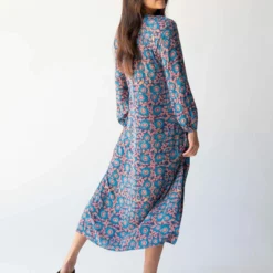 Natural Life Rowan Side Slit Midi Dress - Teal Dahlias -Natural Life Shop 484A5243 20copy scaled