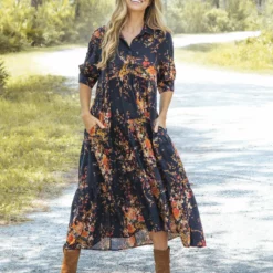 Natural Life Rebecca Tiered Dress - Navy Red Bouquets