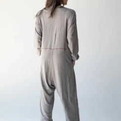 Natural Life Johnnie Cotton Jumpsuit - Charcoal -Natural Life Shop 484A6420 20copy scaled