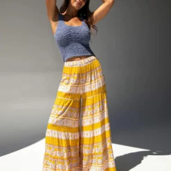 Natural Life Danielle Square Neck Tank - Dusty Blue -Natural Life Shop 484A6444 72e3ca5e 0d84 4e50 9843 e2666f49fa26 scaled