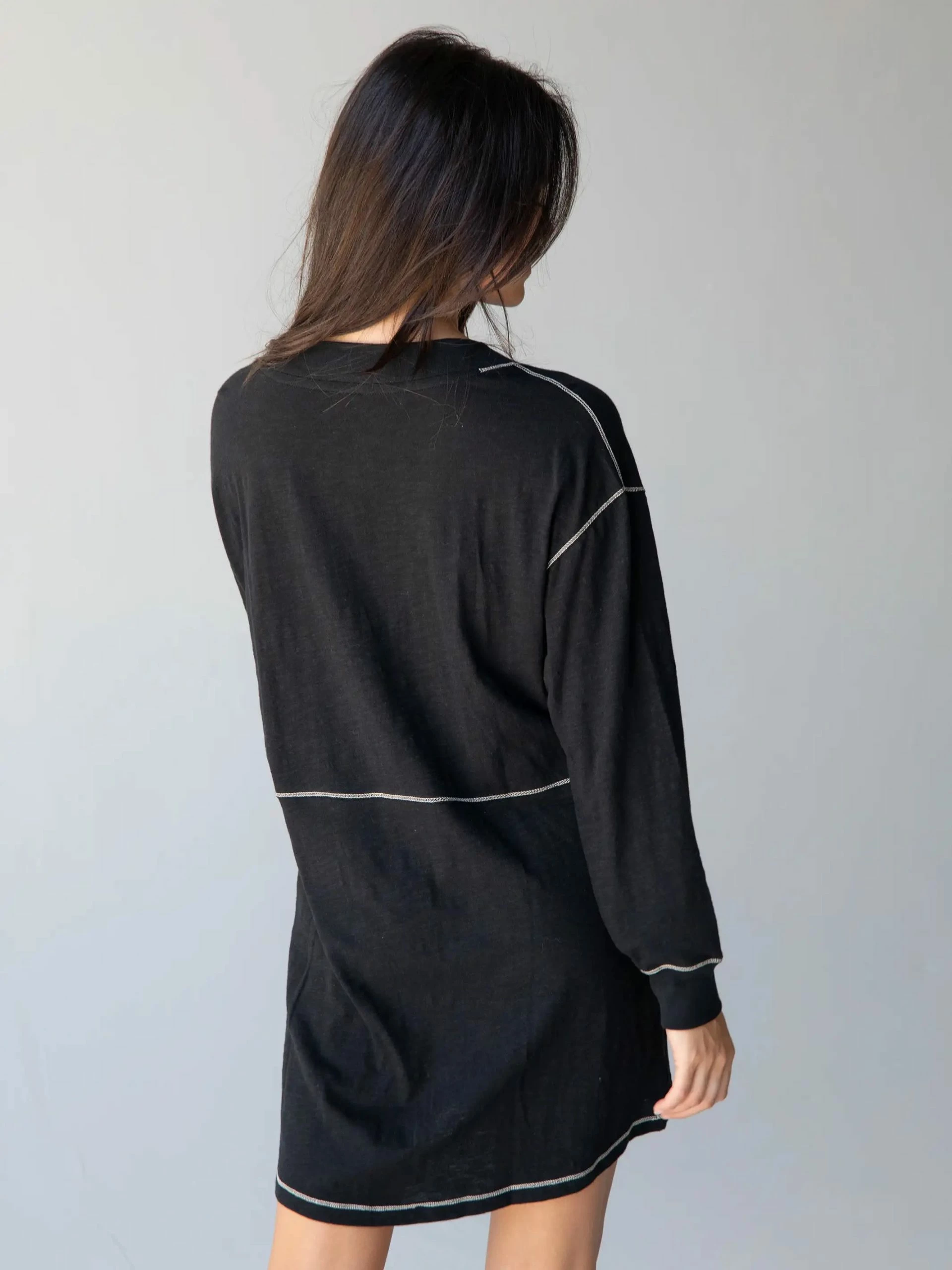 Natural Life Charlie Long Sleeve V-Neck Dress - Black 6 Natural Life Charlie Long Sleeve V-Neck Dress - Black - Image 4