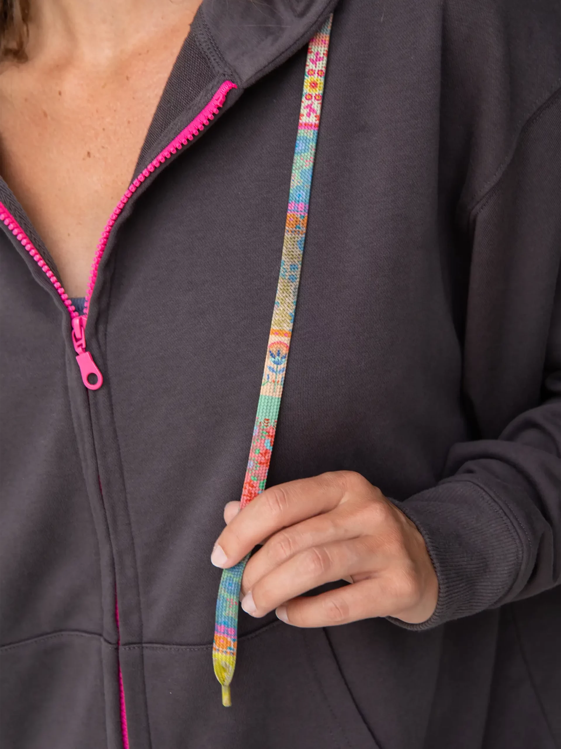 Natural Life Applique Zip-Up Hoodie - Charcoal Peace 5 Natural Life Applique Zip-Up Hoodie - Charcoal Peace - Image 3