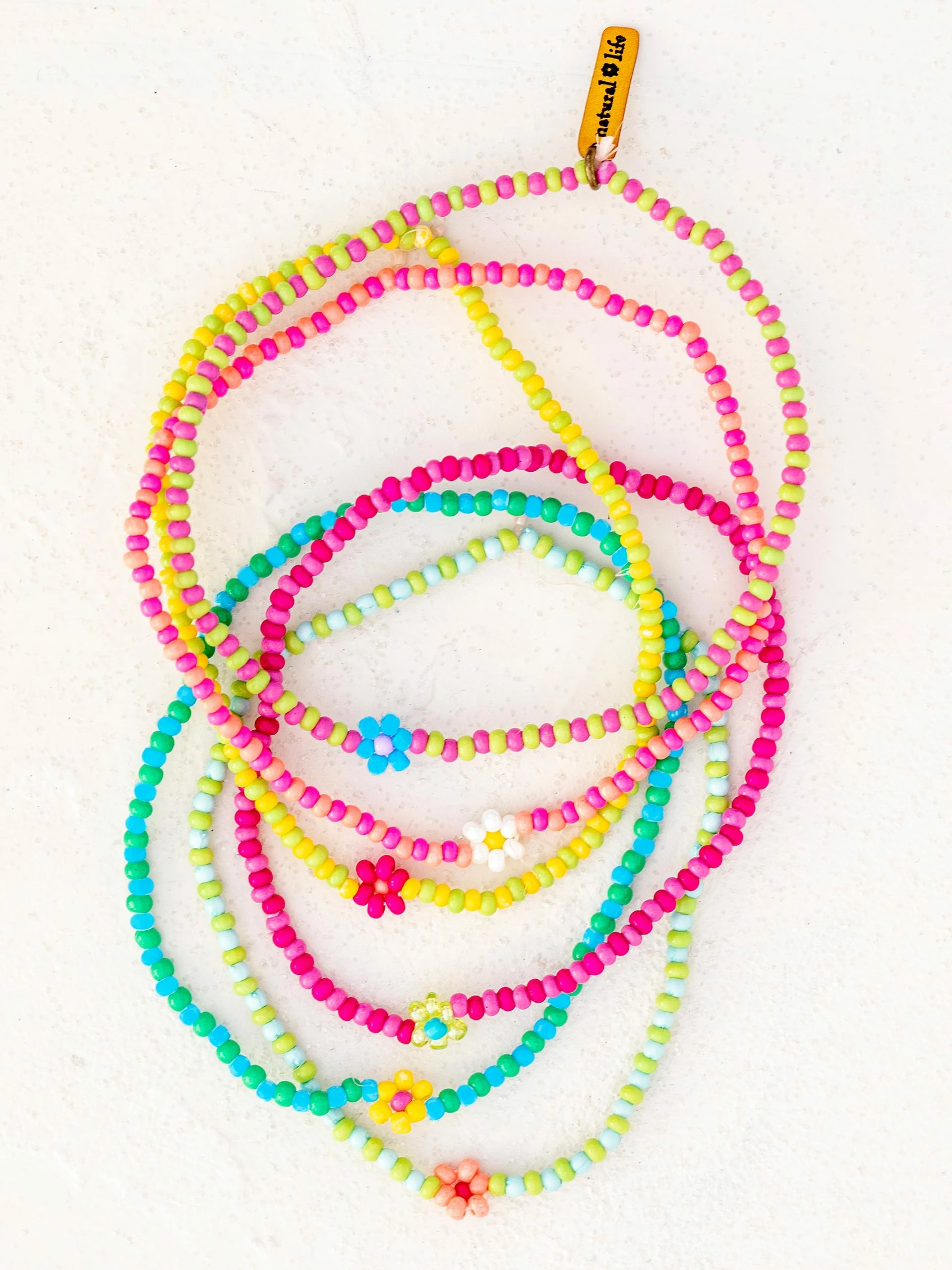 Natural Life Beaded Bracelet, Set Of 6 - Daisies 5 Natural Life Beaded Bracelet, Set Of 6 - Daisies - Image 3