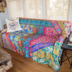 Natural Life Double-Sided Cozy Coverlet - Floral Patchwork -Natural Life Shop BSS000057 4 scaled