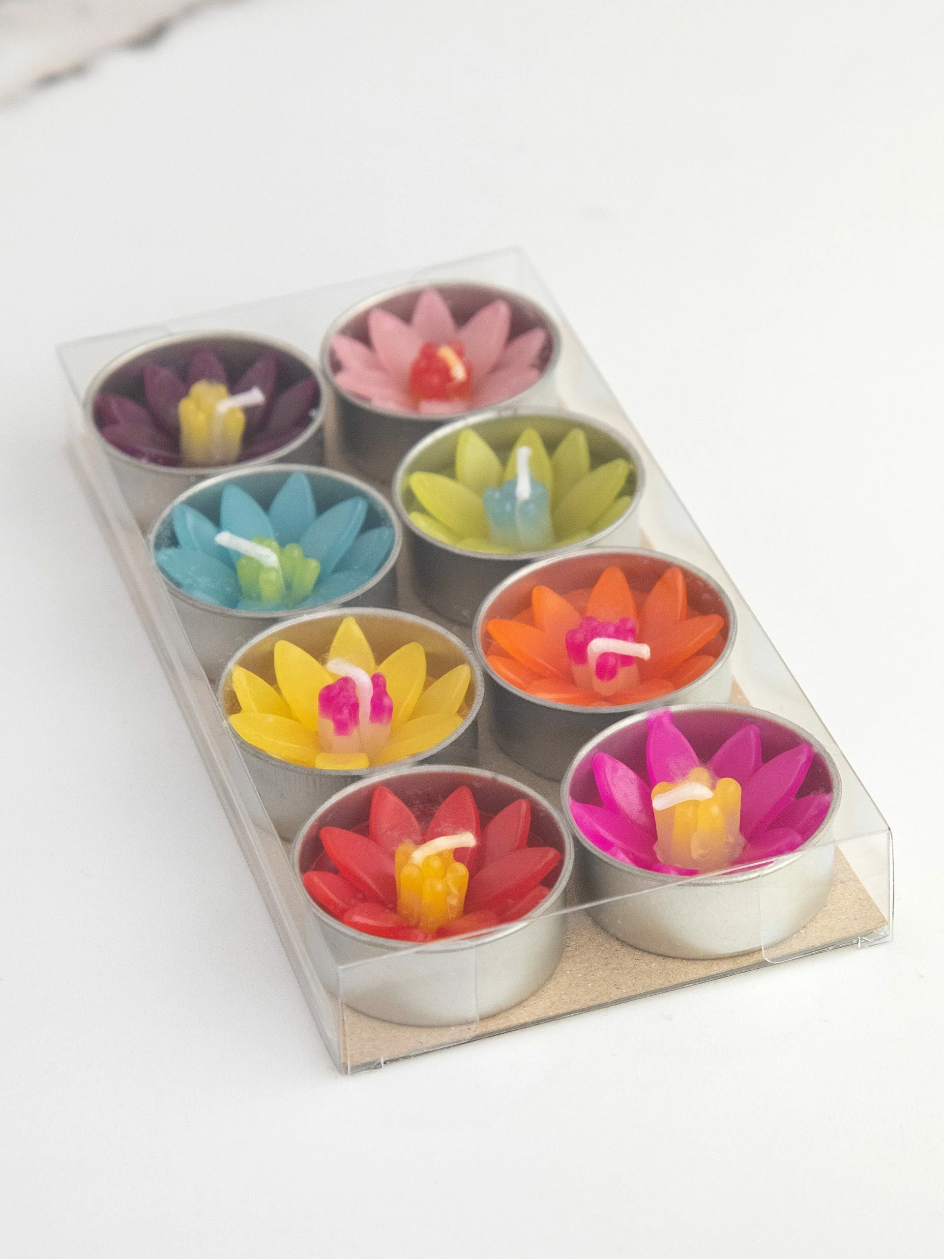 Natural Life Flower Tea Lights, Set Of 8 - Multicolored 5 Natural Life Flower Tea Lights, Set Of 8 - Multicolored - Image 3
