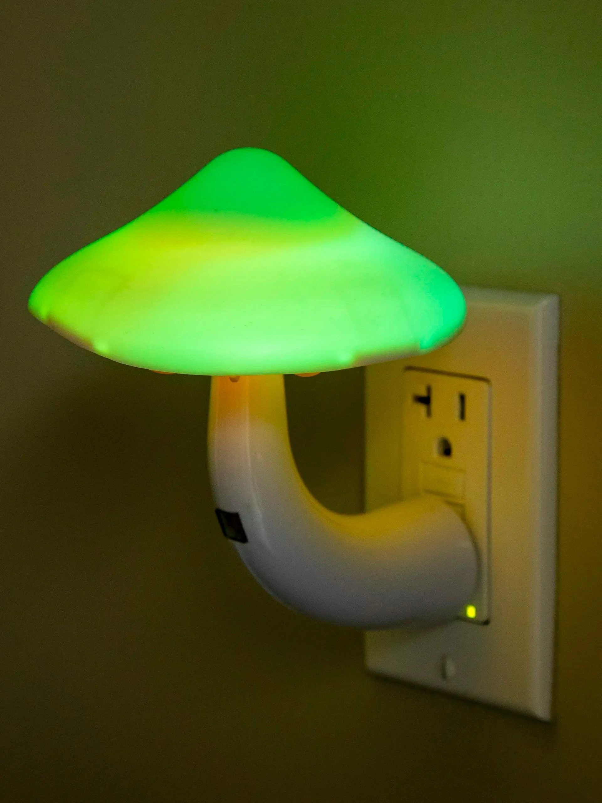 Natural Life XL Mushroom LED Night Light - White 4 Natural Life XL Mushroom LED Night Light - White - Image 2