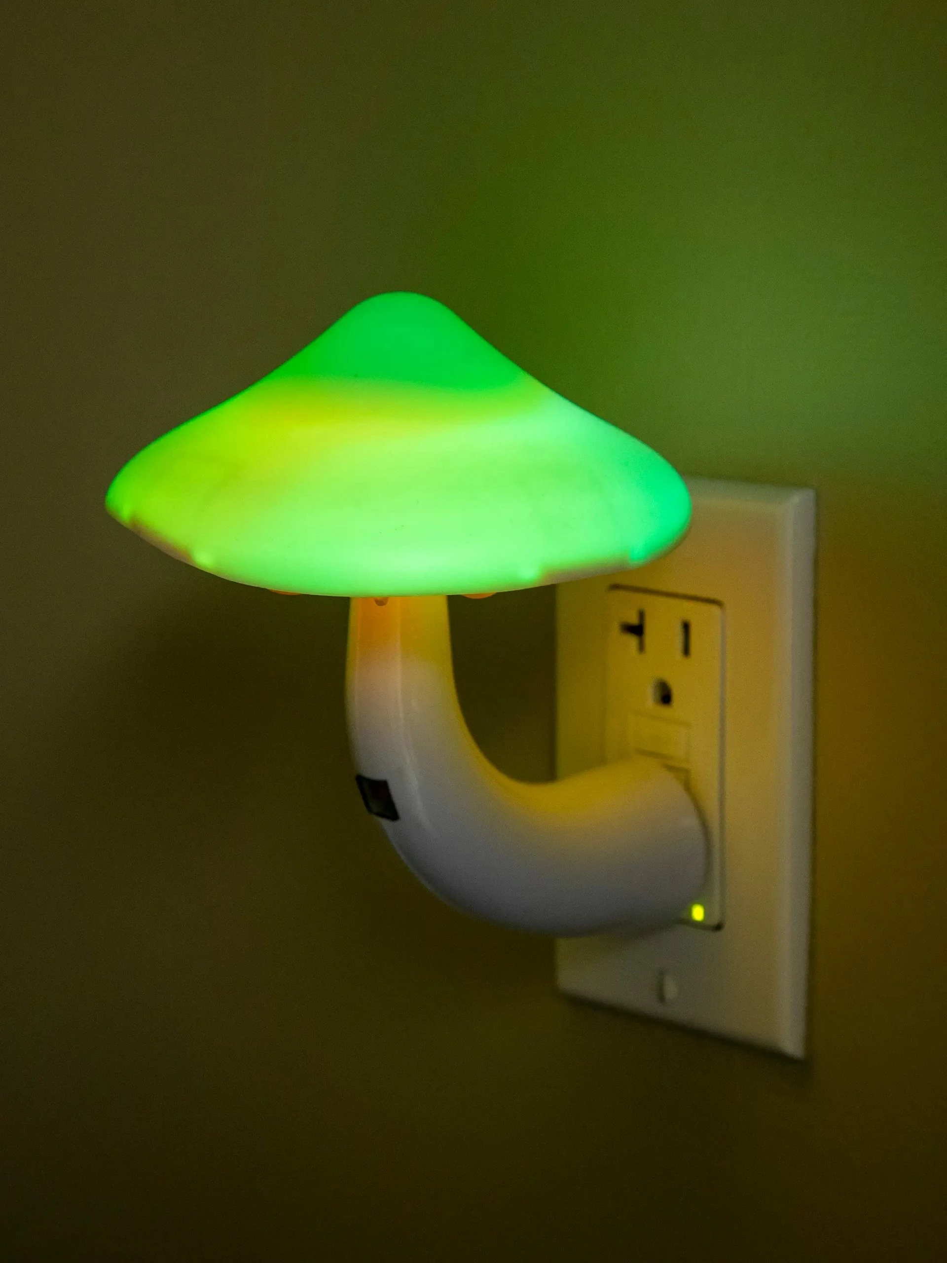 Natural Life XL Mushroom LED Night Light - White 7 Natural Life XL Mushroom LED Night Light - White - Image 5