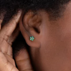 Natural Life Perfect Tiny Stud Earrings - Daisies -Natural Life Shop ERNG000026 1