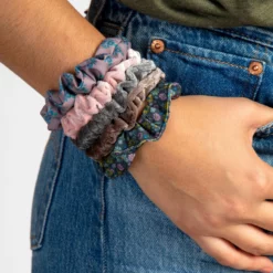 Natural Life Print And Velvet Scrunchies, Set Of 5 - Grey -Natural Life Shop Skinny Printed and Velvet Scrunchies Grey A2 scaled