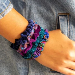 Natural Life Print And Velvet Scrunchies, Set Of 5 - Navy 8 Natural Life Print And Velvet Scrunchies, Set Of 5 - Navy -Natural Life Shop Skinny Printed and Velvet Scrunchies Navy A5 scaled