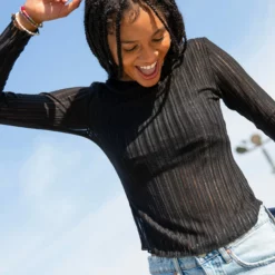 Natural Life Pearl Knit Layering Top - Black -Natural Life Shop TOP788 alt scaled