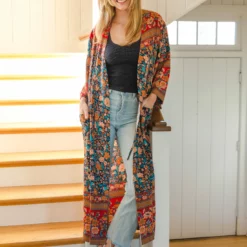 Natural Life Danielle Square Neck Tank - Charcoal 11 Natural Life Danielle Square Neck Tank - Charcoal -Natural Life Shop VP3A0873 21e6f336 bca6 4c0a 97ab cd3891f1c67c scaled