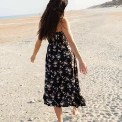 Natural Life Favorite Convertible Skirt - Black Multi Rose -Natural Life Shop VP3A6085 scaled