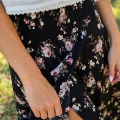 Natural Life Favorite Convertible Skirt - Black Multi Rose -Natural Life Shop VP3A7953 scaled