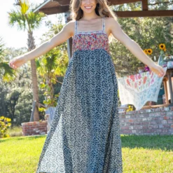 Natural Life Patti Side Slit Maxi Dress - Red Blue Calico -Natural Life Shop VP3A9114 462fa565 6cee 4593 ae03 ee8e9ad52c88 scaled