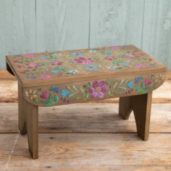 Natural Life Little Wood Riser Stand